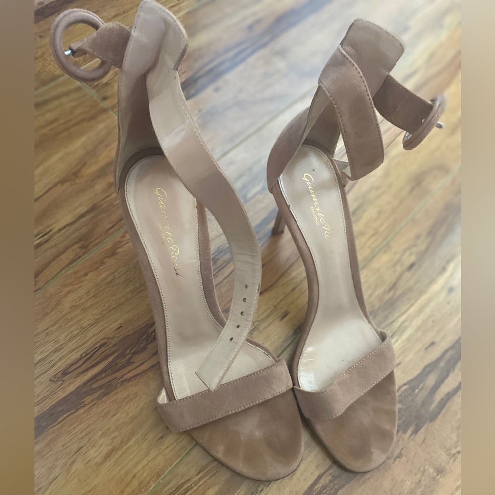 Gianvito Rossi size 8